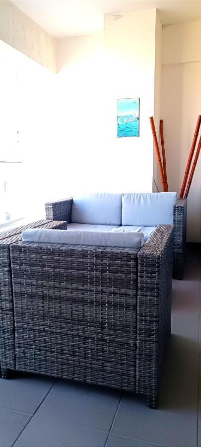 Dezo Luxury Town Apartment Larnaca Bagian luar foto