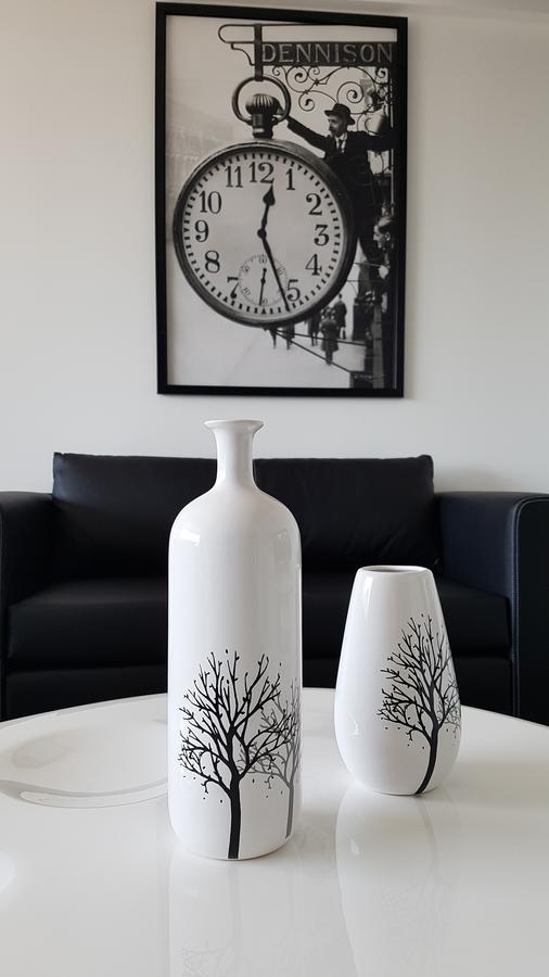 Dezo Luxury Town Apartment Larnaca Bagian luar foto