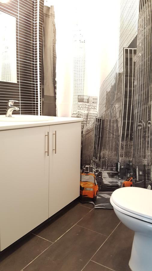 Dezo Luxury Town Apartment Larnaca Bagian luar foto