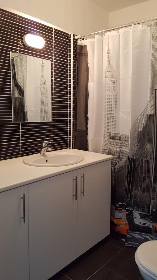 Dezo Luxury Town Apartment Larnaca Bagian luar foto